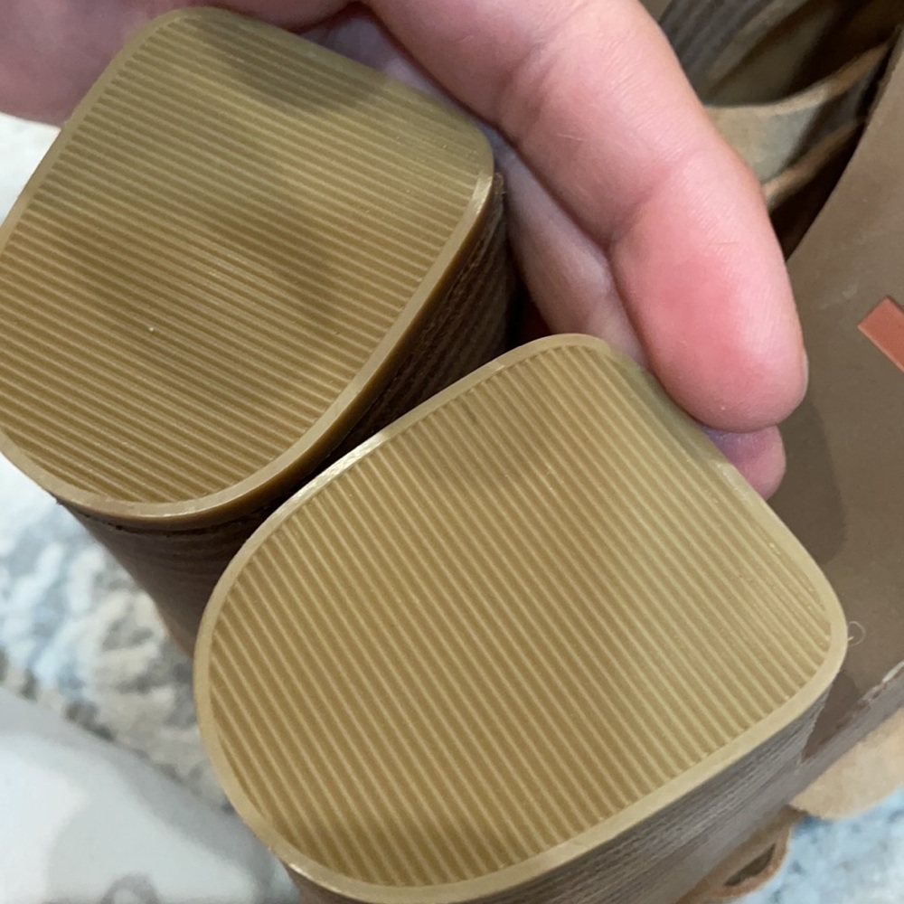 NWOT Tom’s sandal size 6 cognac - Picture 6 of 6